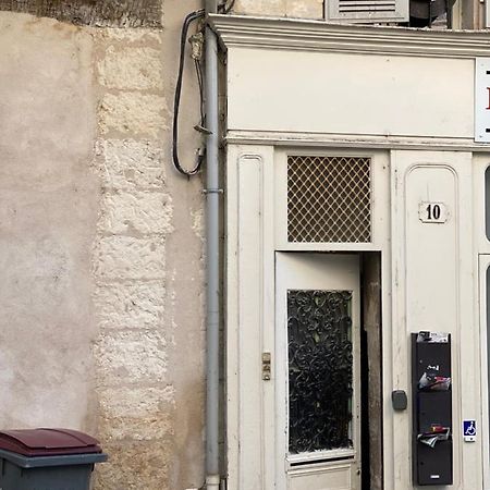 Le Pilori - Centre Historique, En Face Du Musee Du Pilori, A 2Mn A Pied De L'Hyper Centre Et Proche Toutes Commodites, Wifi-Netflix Niort Luaran gambar